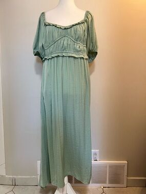 dRA Sage Green Puff-Sleeve Maxi Dress